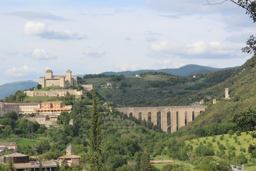 Ponte delle torri a spoleto